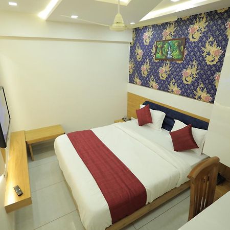 Hotel Rk Fortune Αχμπανταμπάντ Εξωτερικό φωτογραφία