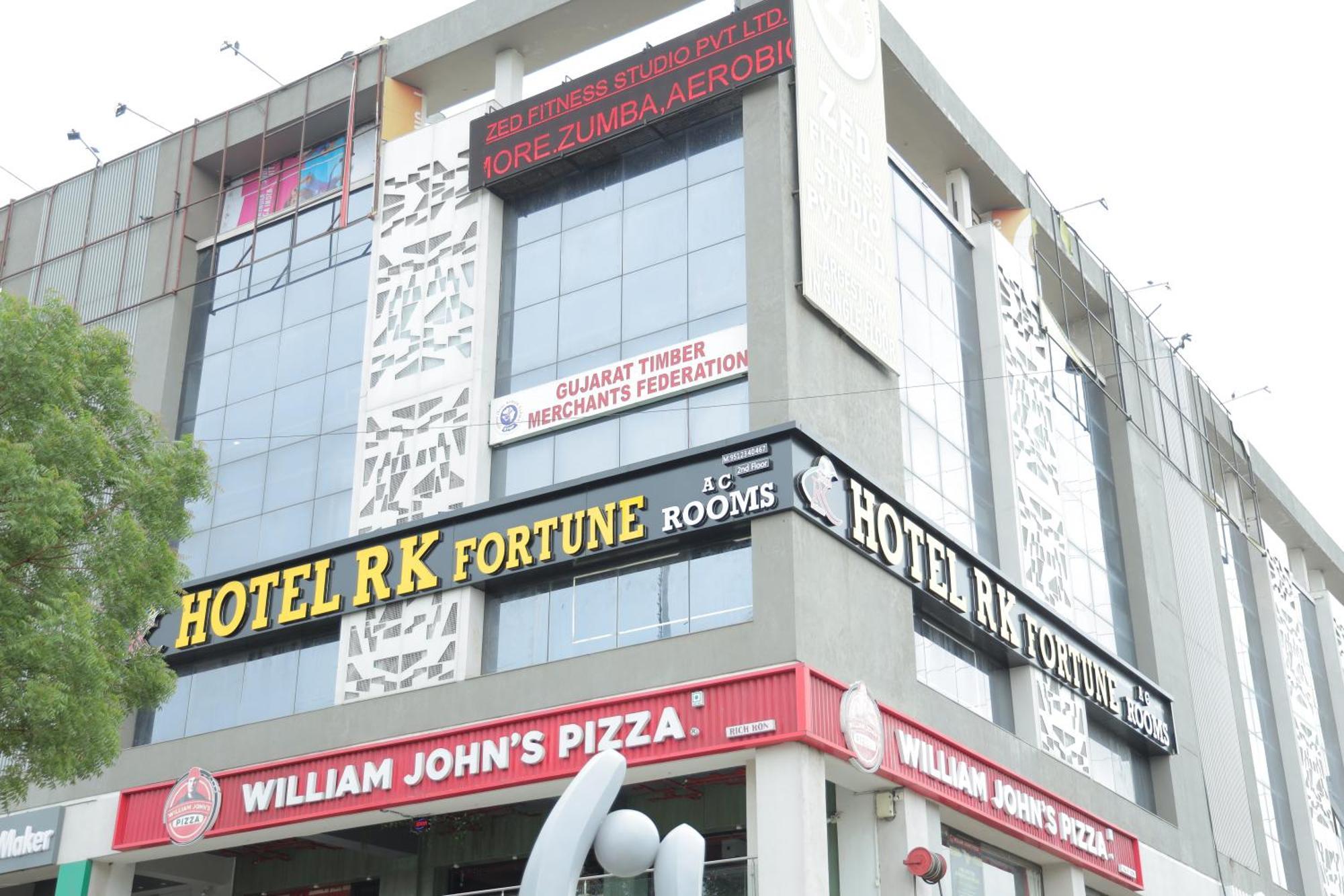 Hotel Rk Fortune Αχμπανταμπάντ Εξωτερικό φωτογραφία
