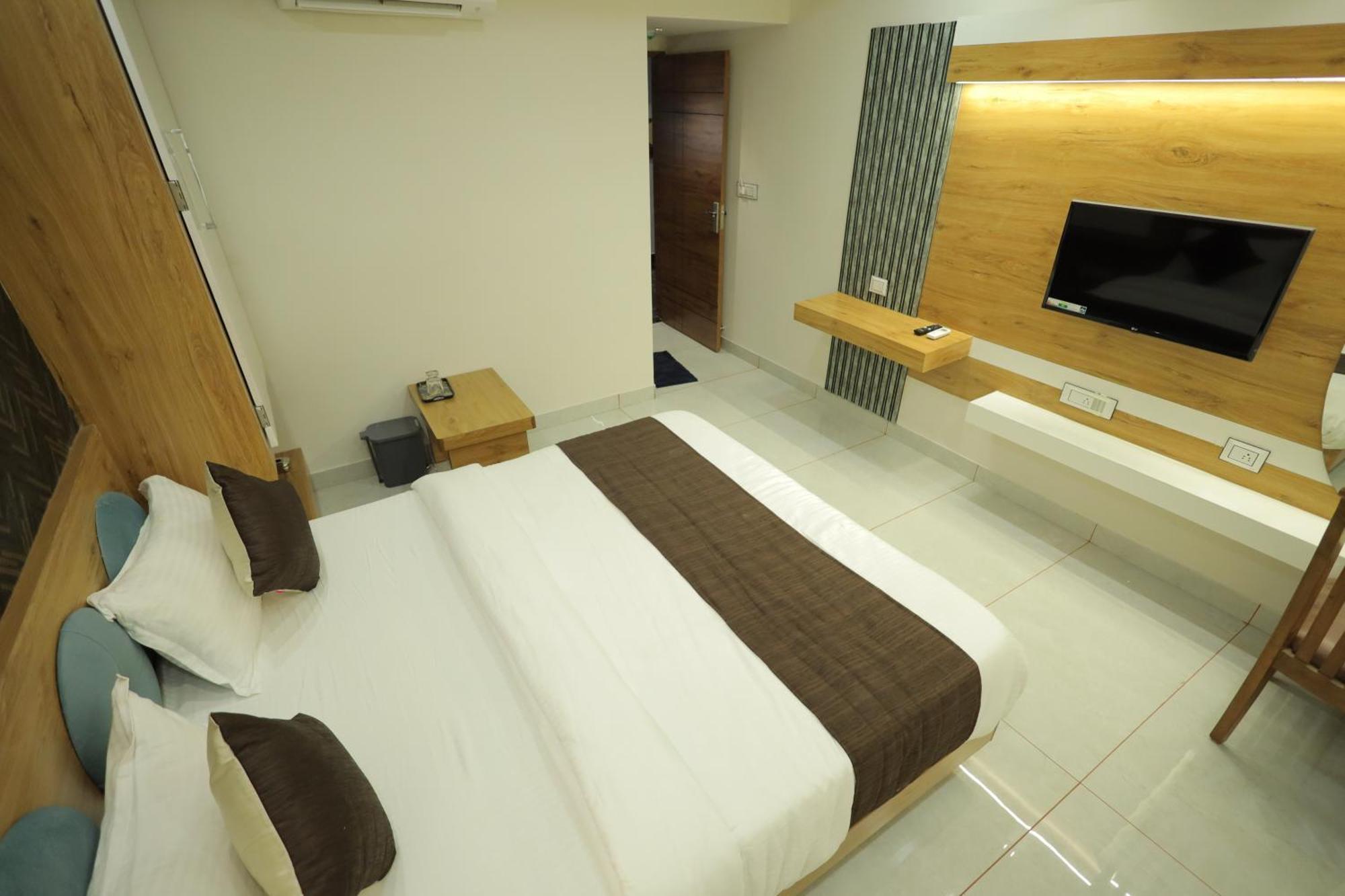 Hotel Rk Fortune Αχμπανταμπάντ Εξωτερικό φωτογραφία