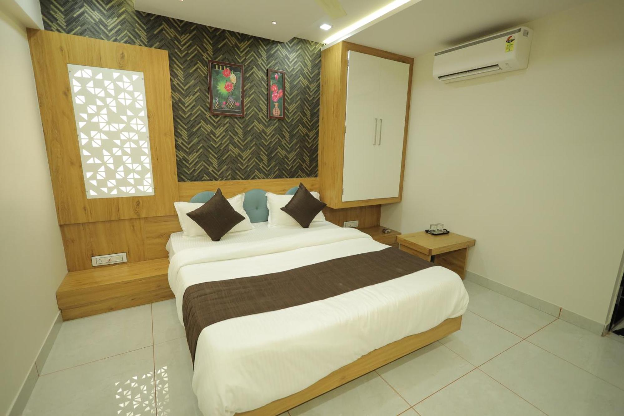 Hotel Rk Fortune Αχμπανταμπάντ Εξωτερικό φωτογραφία